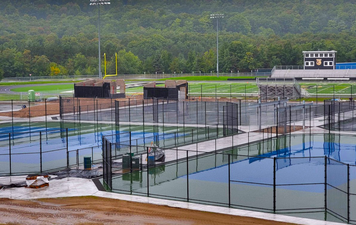 picture two of glen lake high school athletic program